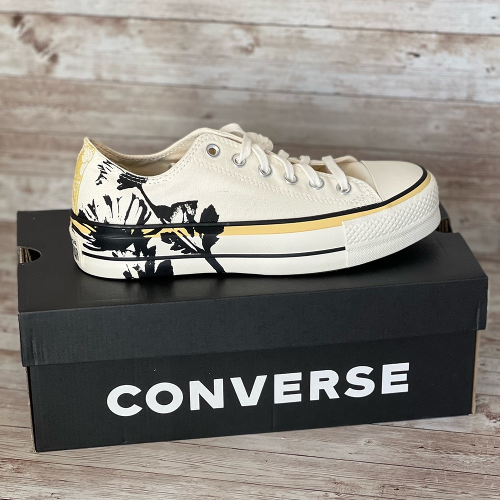 Converse, platform, size 8, brand new